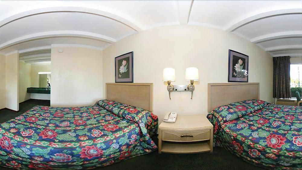 Rodeway Inn Nashville Airport Экстерьер фото