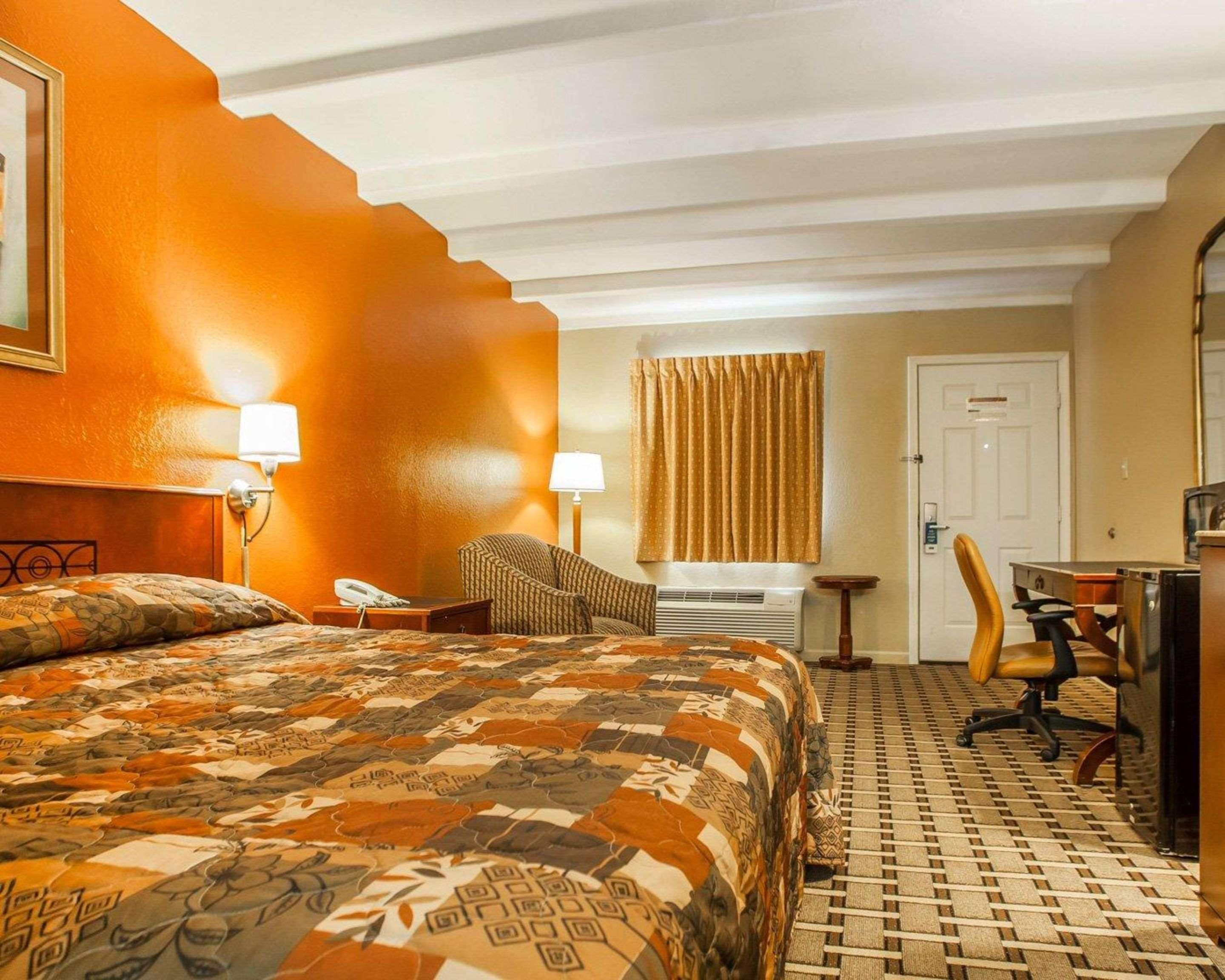 Rodeway Inn Nashville Airport Экстерьер фото