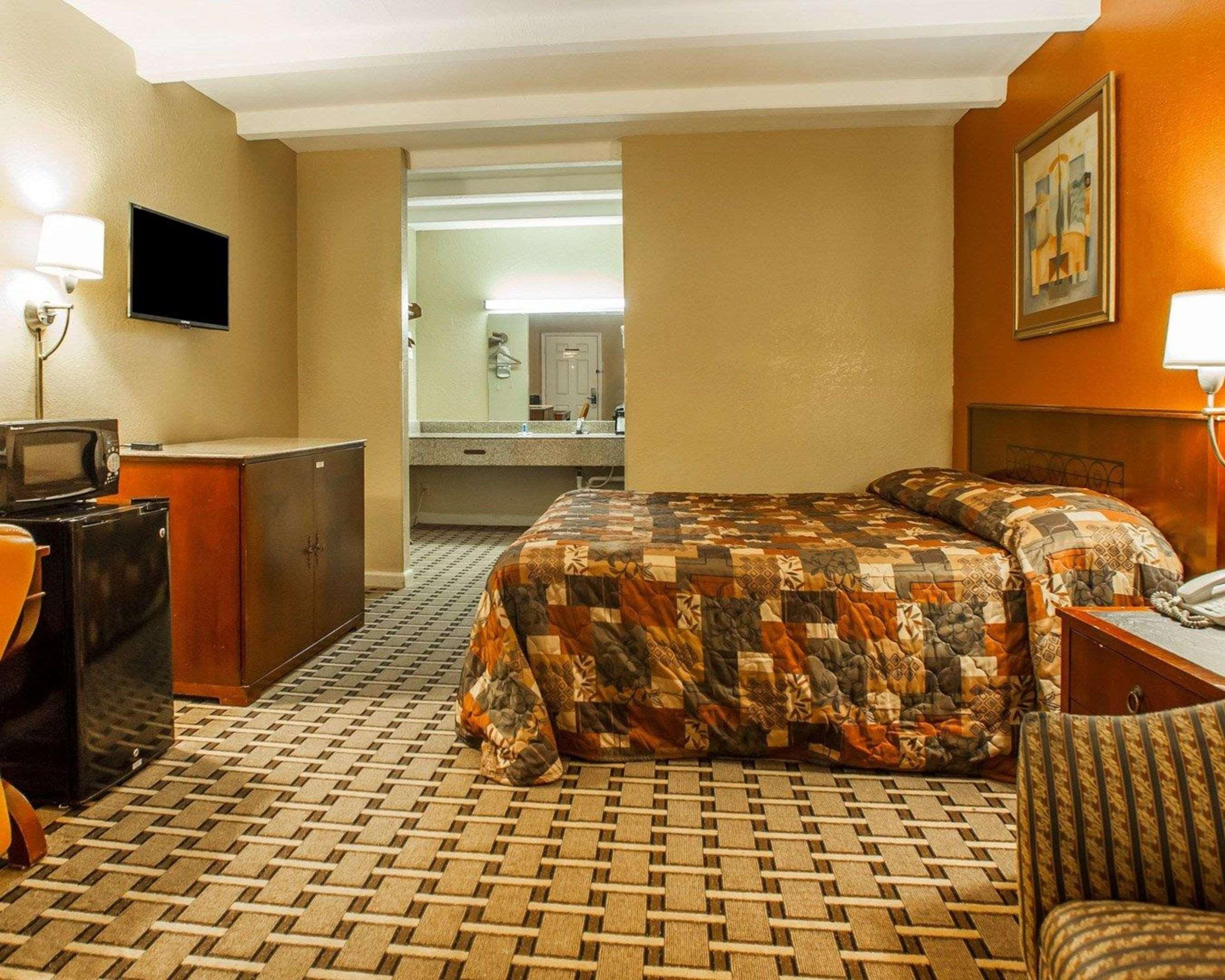 Rodeway Inn Nashville Airport Экстерьер фото