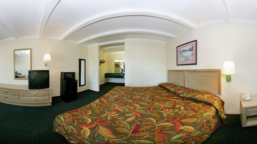Rodeway Inn Nashville Airport Экстерьер фото